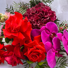 Load image into Gallery viewer, VALENTINES FLORIST CHOICE