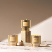 Load image into Gallery viewer, ILLUME Luxury Soy Candle
