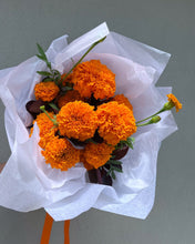 Load image into Gallery viewer, EN MASSE - Floral Alchemy