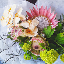Load image into Gallery viewer, FLORIST CHOICE - Floral Alchemy