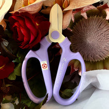 Load image into Gallery viewer, SAKAGEN Japanese Floristry Snips - Floral Alchemy
